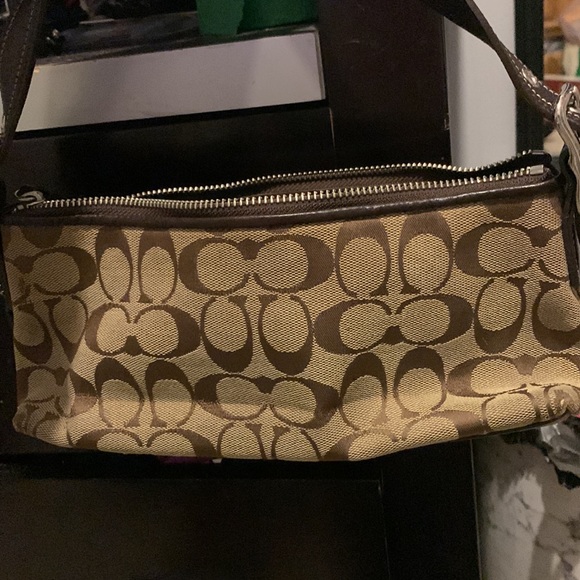 this is a real coach purse, tan with red and snake skin - Picture 2 of 8